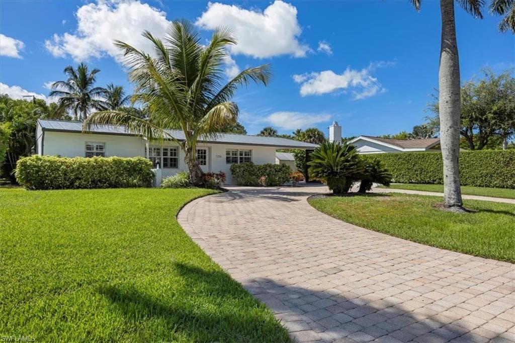 1236 13th AVE N NAPLES, FL 34102