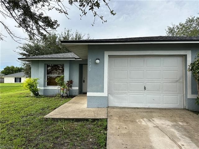 4529 21st ST LEHIGH ACRES, FL 33973