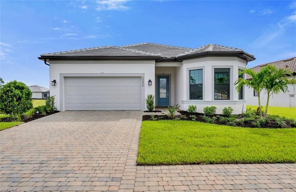 2056 Freemont WAY NAPLES, FL 34120