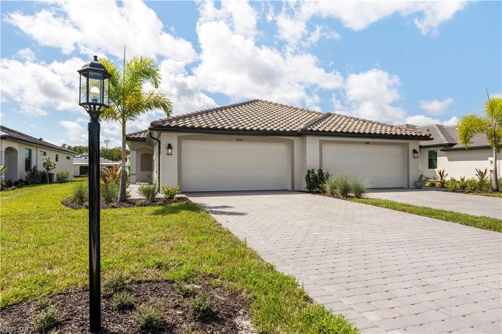 19597 Hinkley DR ESTERO, FL 33928