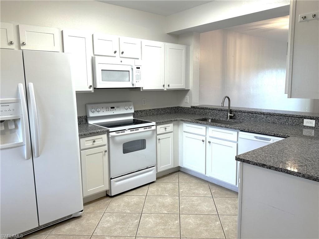 10030 Maddox LN 102 BONITA SPRINGS, FL 34135