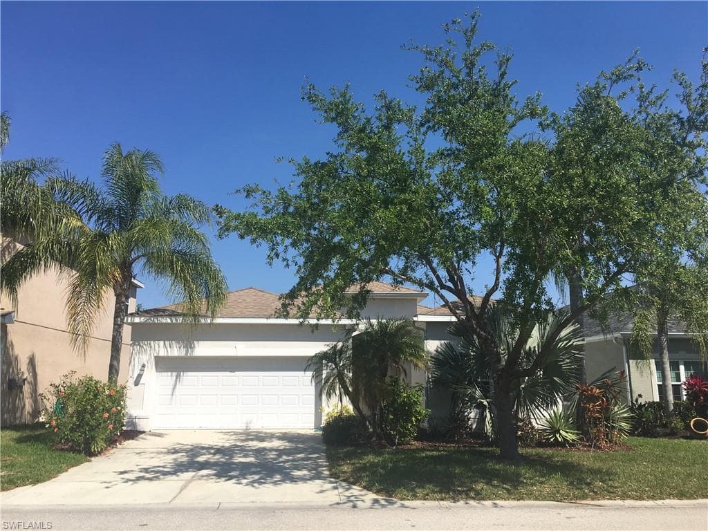 9019 Gladiolus Preserve CIR FORT MYERS, FL 33908