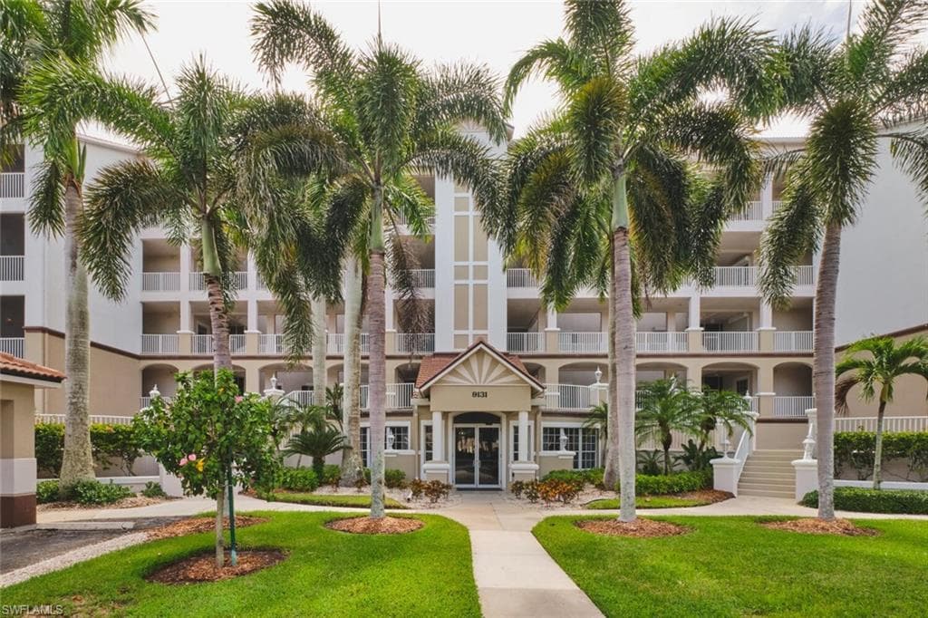 9131 Southmont CV 205 FORT MYERS, FL 33908