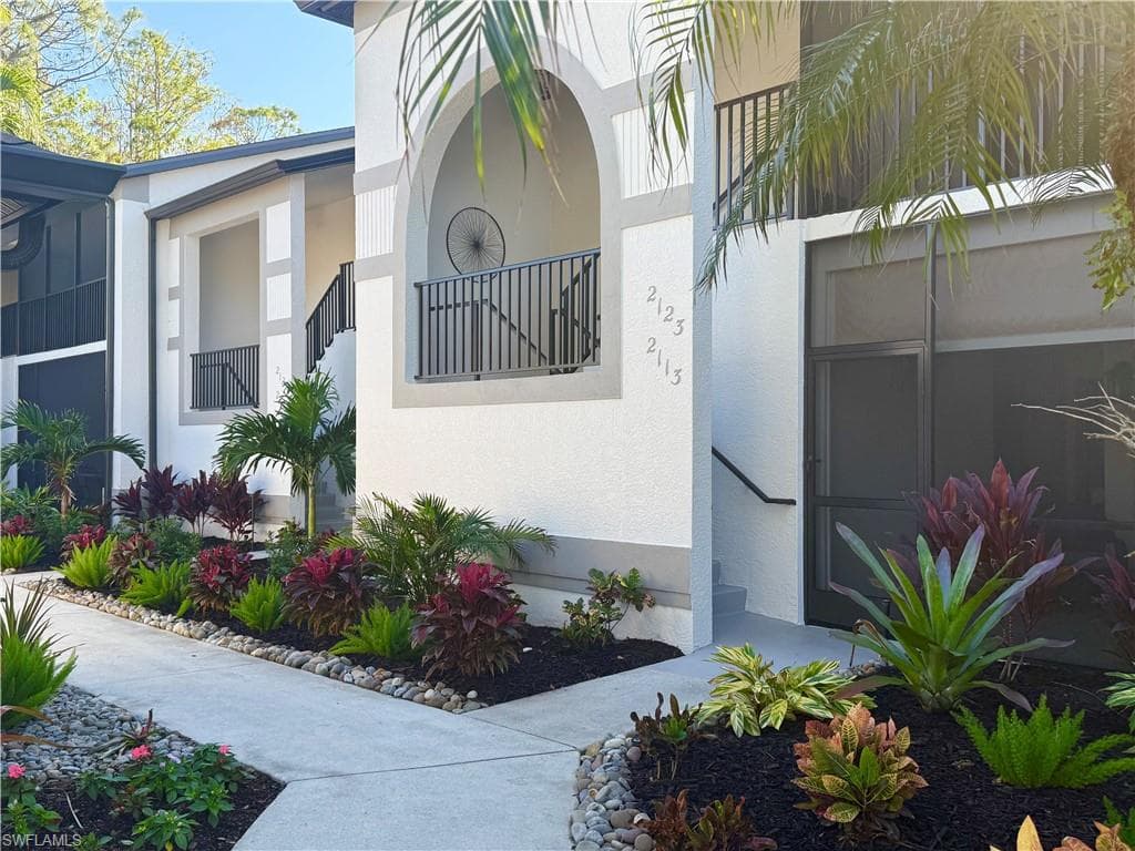 8360 Heritage Links CT 2123 NAPLES, FL 34112