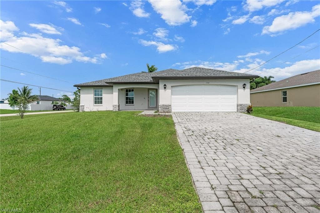 1301 NE 34th LN CAPE CORAL, FL 33909