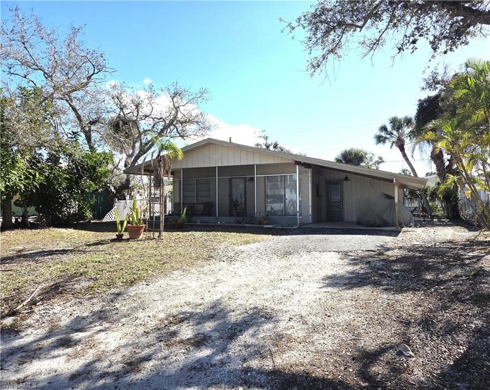 190 Jefferson ST FORT MYERS BEACH, FL 33931