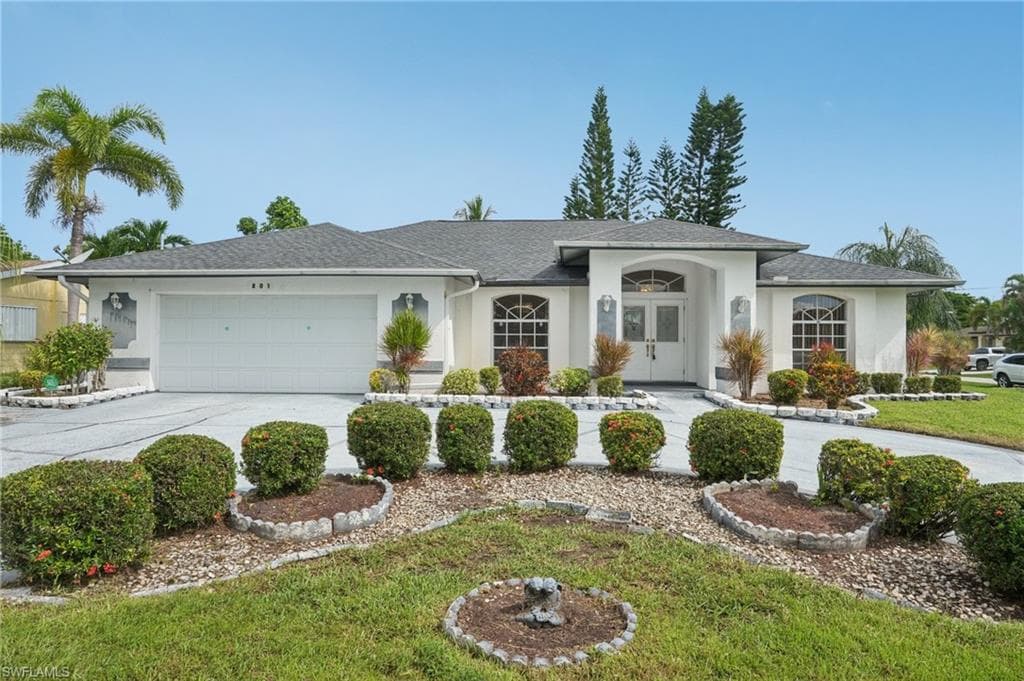 2015 SE 8th ST CAPE CORAL, FL 33990