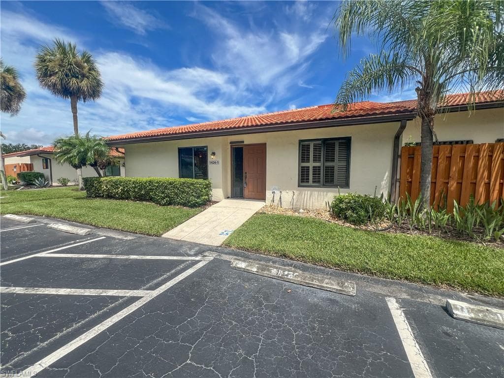 1426 Park Shore CIR 1 FORT MYERS, FL 33901