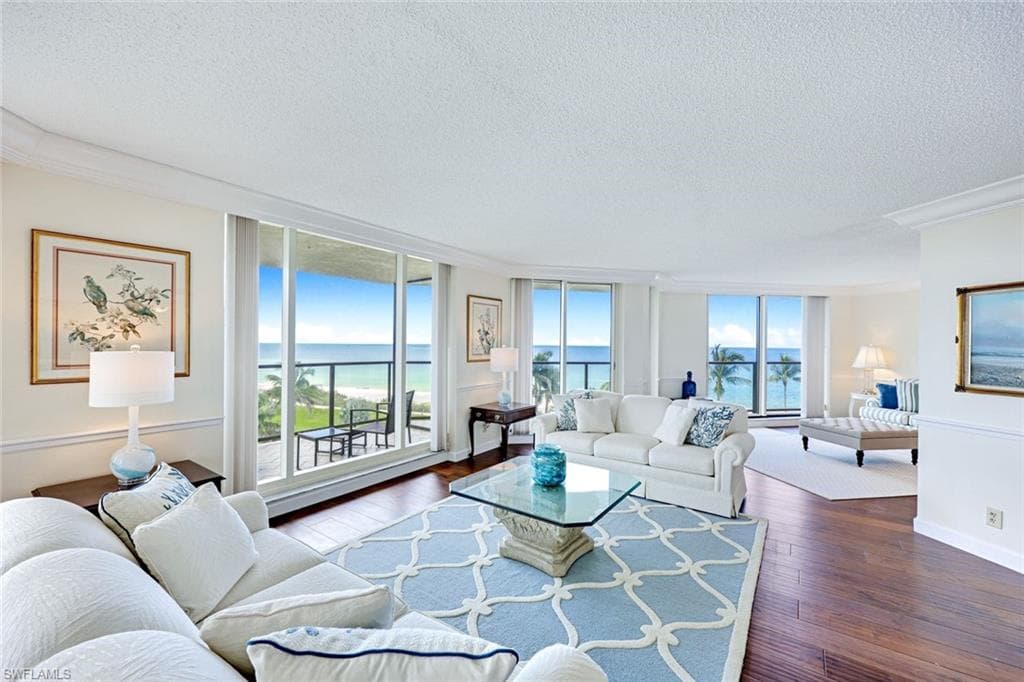 4901 Gulf Shore BLVD N 604 NAPLES, FL 34103