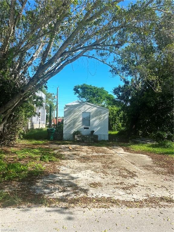 3069 Lunar ST NAPLES, FL 34112