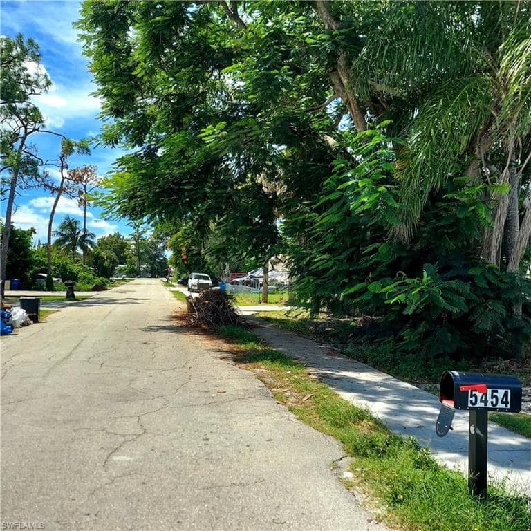 5458 11th AVE FORT MYERS, FL 33907