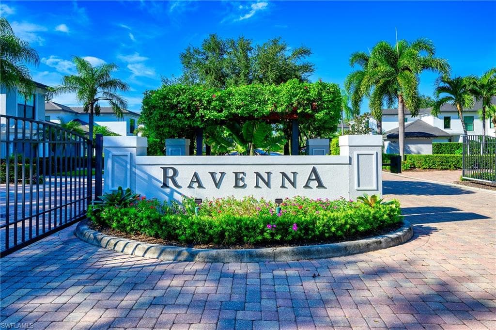 2371 Ravenna BLVD 101 NAPLES, FL 34109