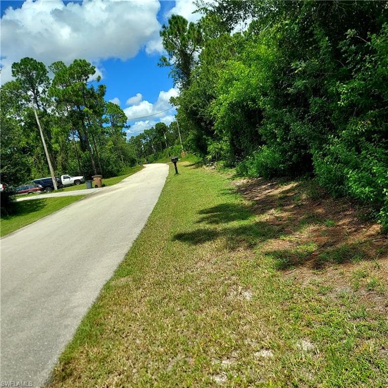 522 Summit AVE S LEHIGH ACRES, FL 33974