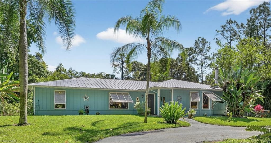 410 6th ST NE NAPLES, FL 34120