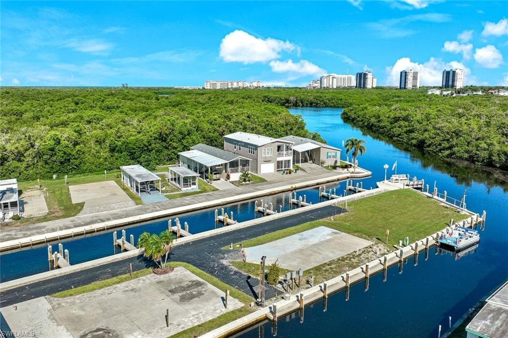 777 Walkerbilt RD 14 NAPLES, FL 34110