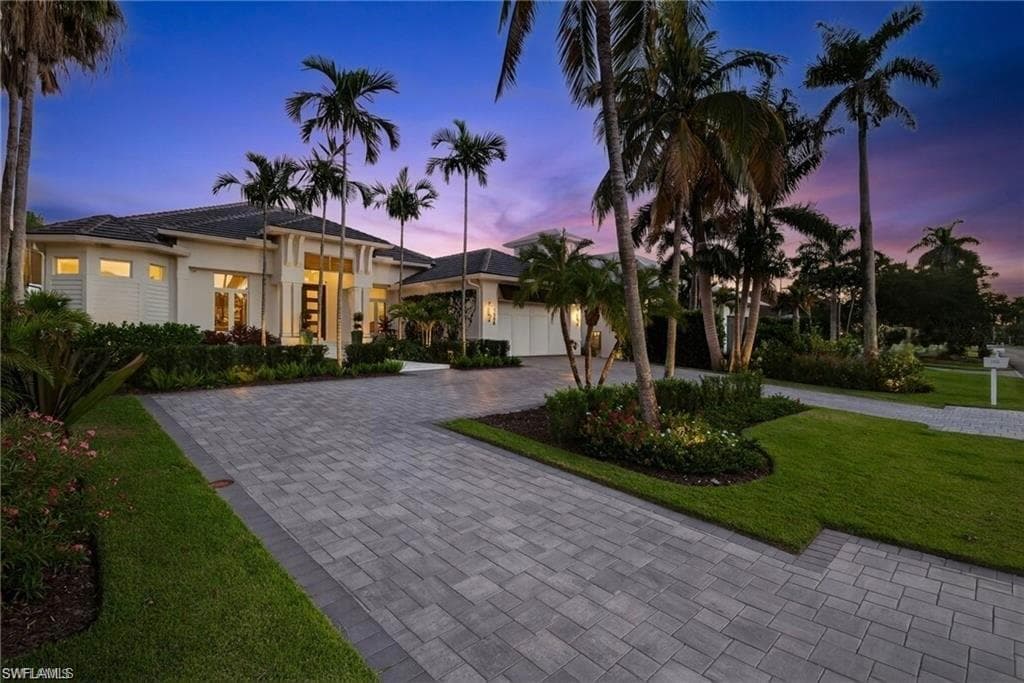 1955 TARPON RD NAPLES, FL 34102