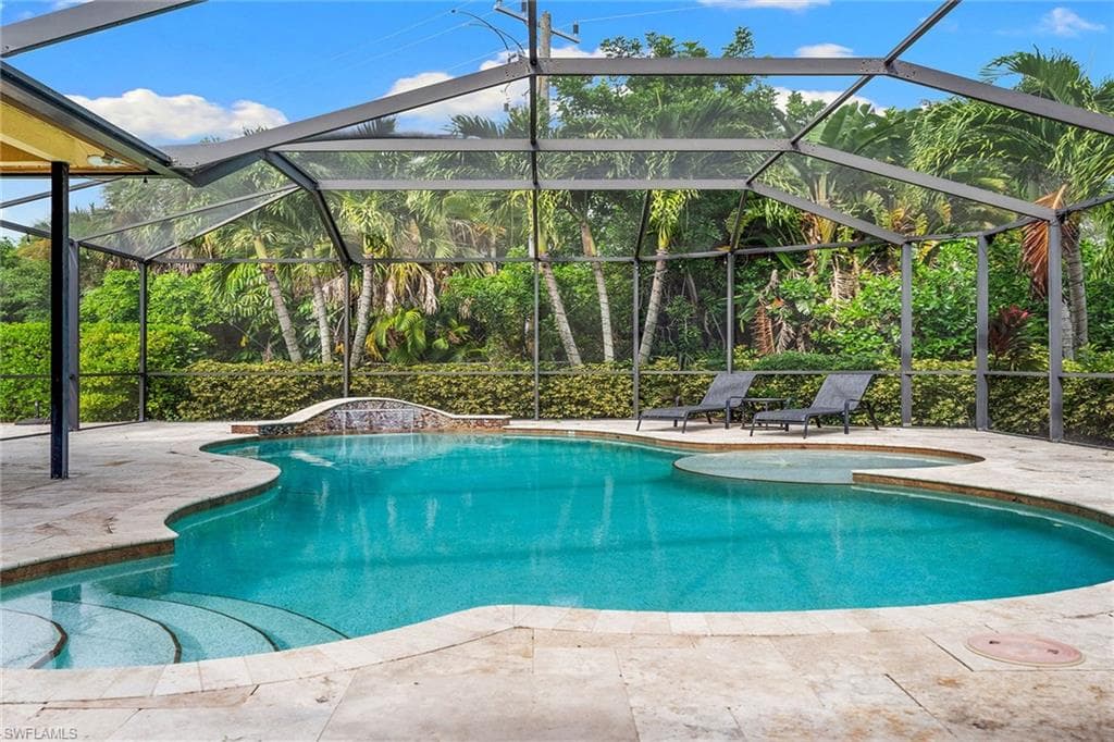 571 Raven WAY NAPLES, FL 34110