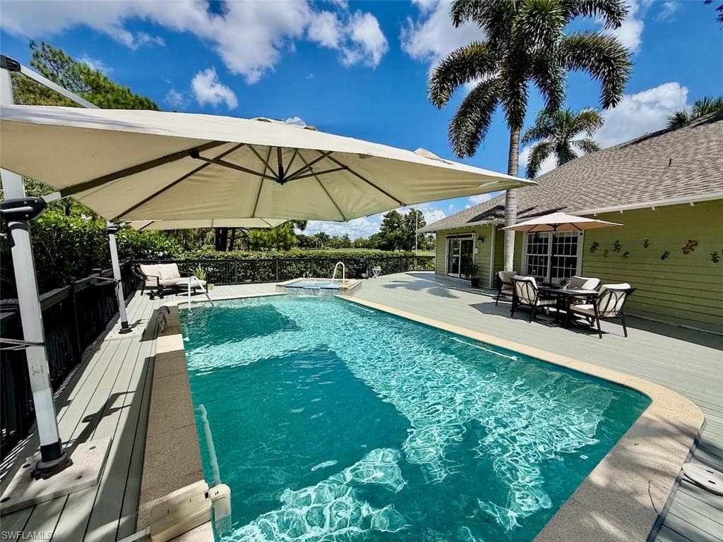 28 Golf Cottage DR NAPLES, FL 34105