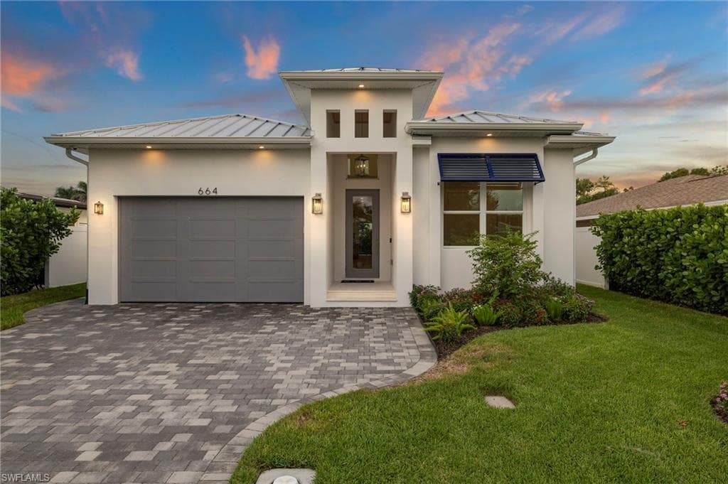 664 100th AVE N NAPLES, FL 34108