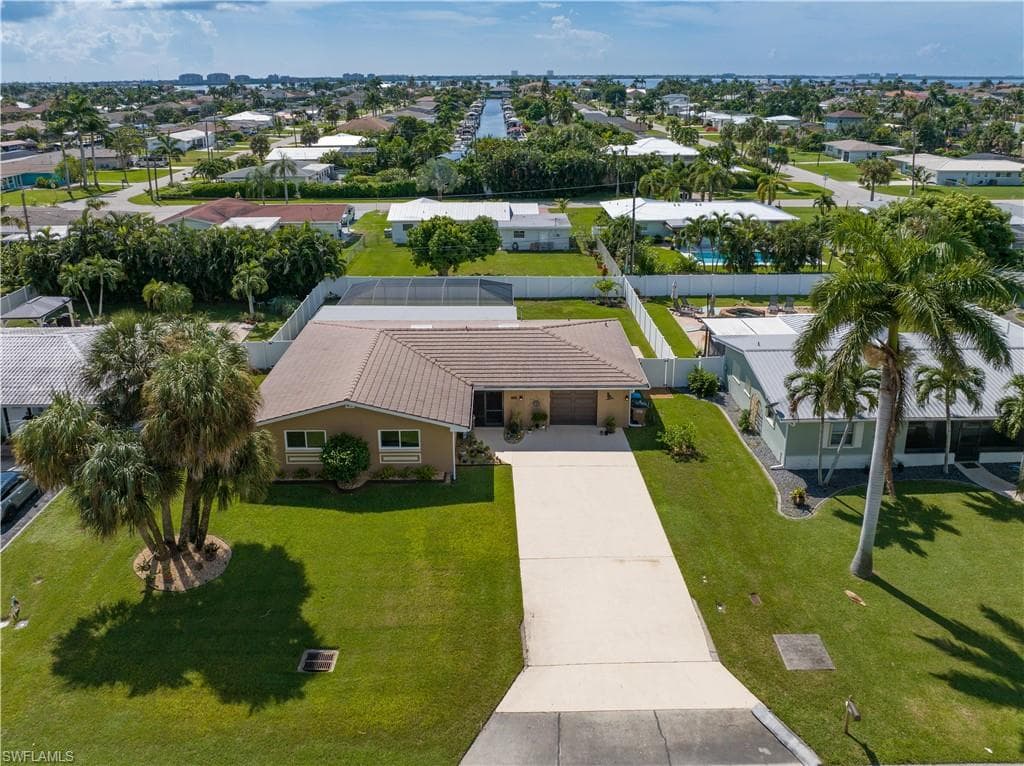 612 El Dorado PKWY E CAPE CORAL, FL 33904