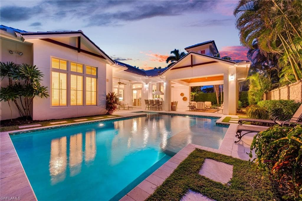 2250 Crayton RD NAPLES, FL 34103