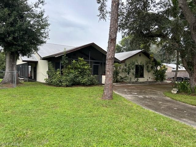 6786 Autumn CT NORTH FORT MYERS, FL 33903