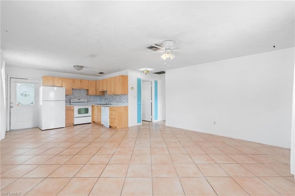 4231 Mariner LN BONITA SPRINGS, FL 34134