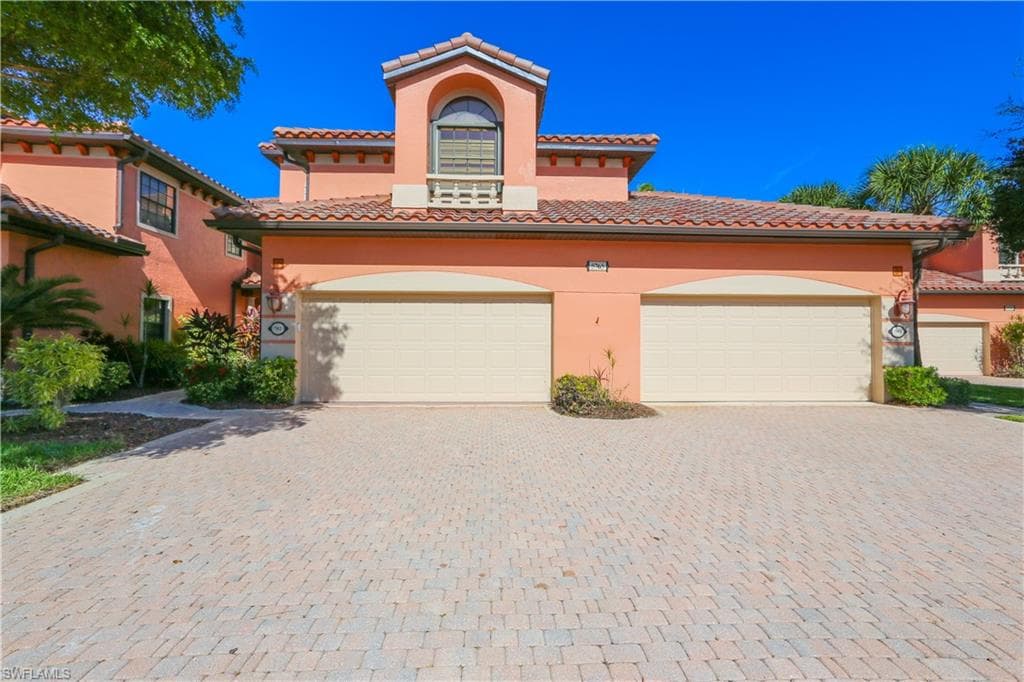 5765 Grande Reserve WAY 7-702 NAPLES, FL 34110