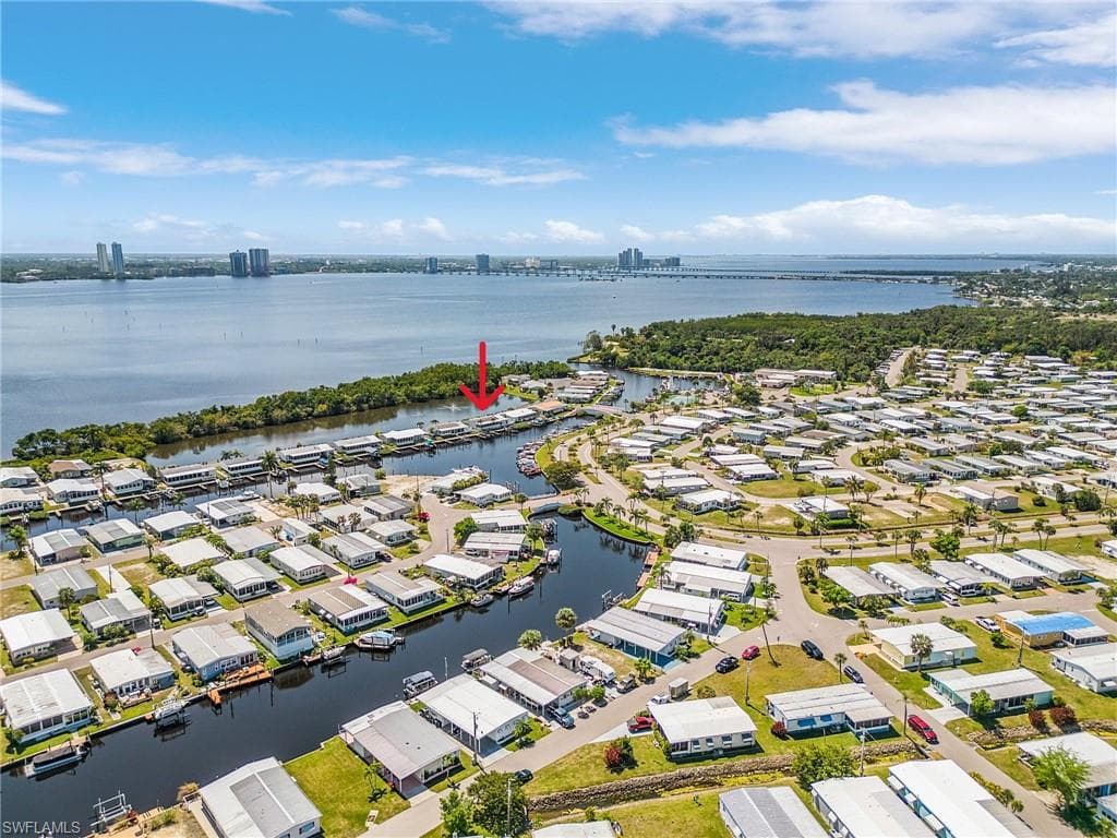 5521 Adam DR NORTH FORT MYERS, FL 33917