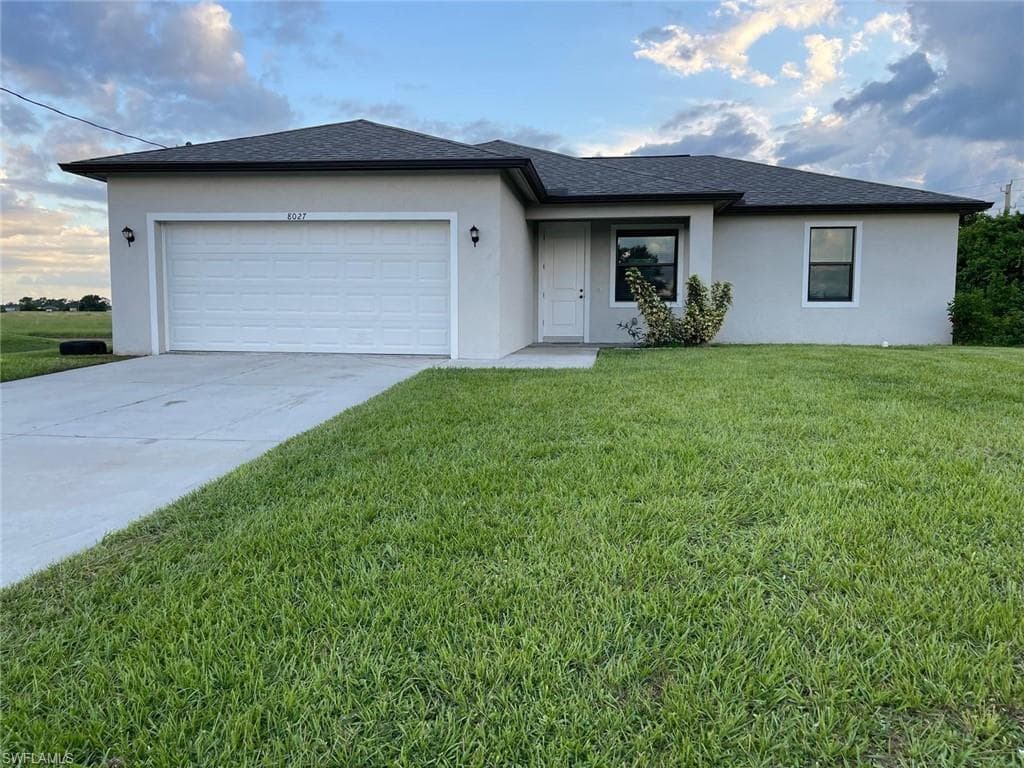 8027 Buttercup CIR LABELLE, FL 33935