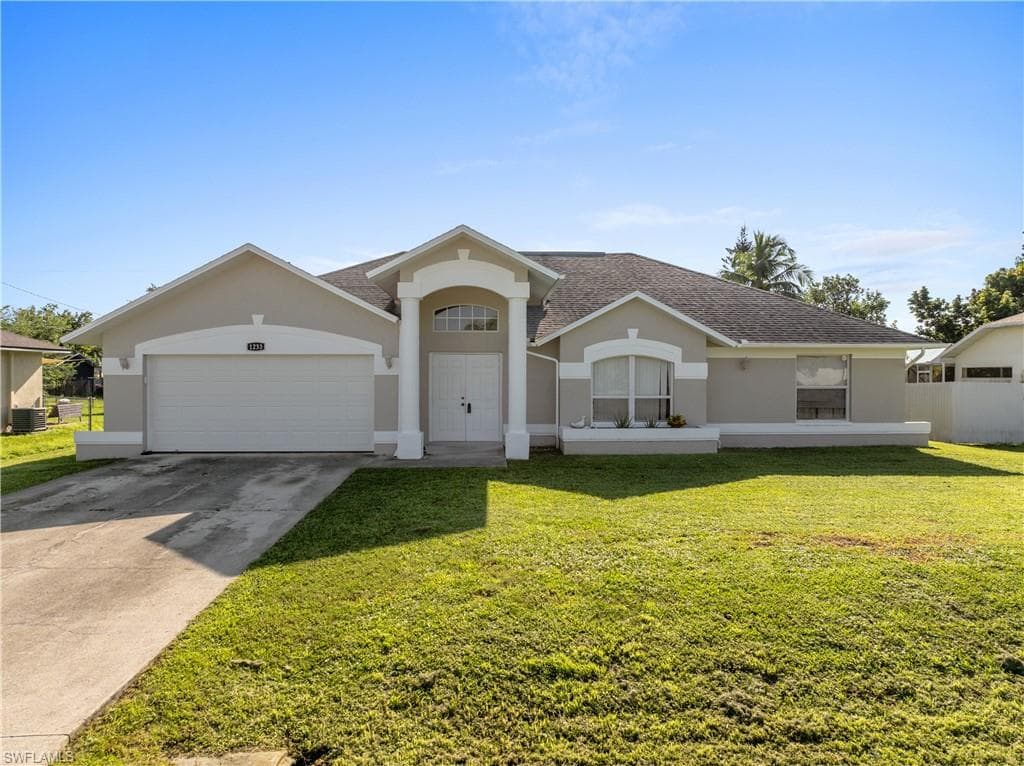 1233 SE 23rd AVE CAPE CORAL, FL 33990
