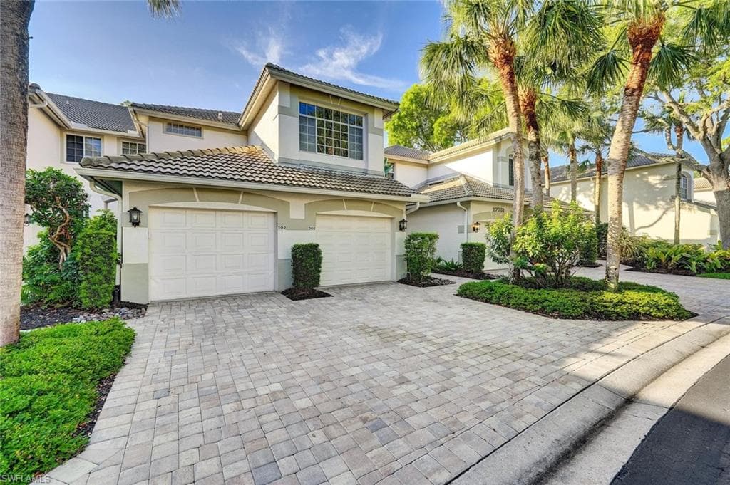 27031 Lake Harbor CT 202 BONITA SPRINGS, FL 34134