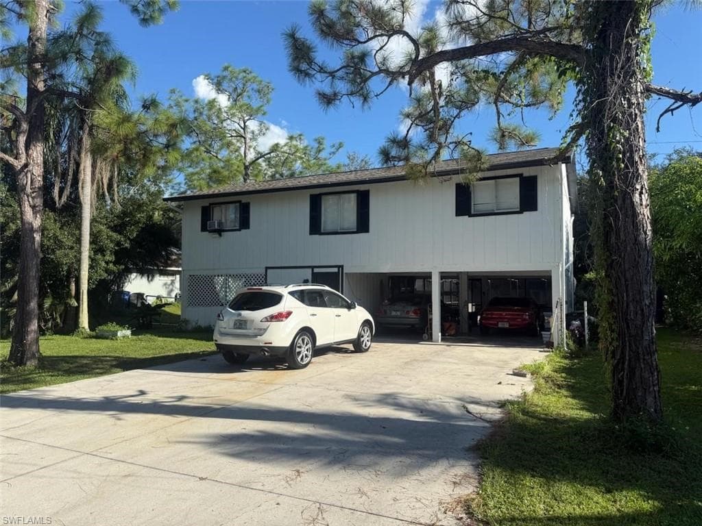 8448 Matanzas RD FORT MYERS, FL 33967