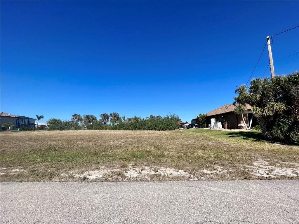 4221 NW 20th TER CAPE CORAL, FL 33993