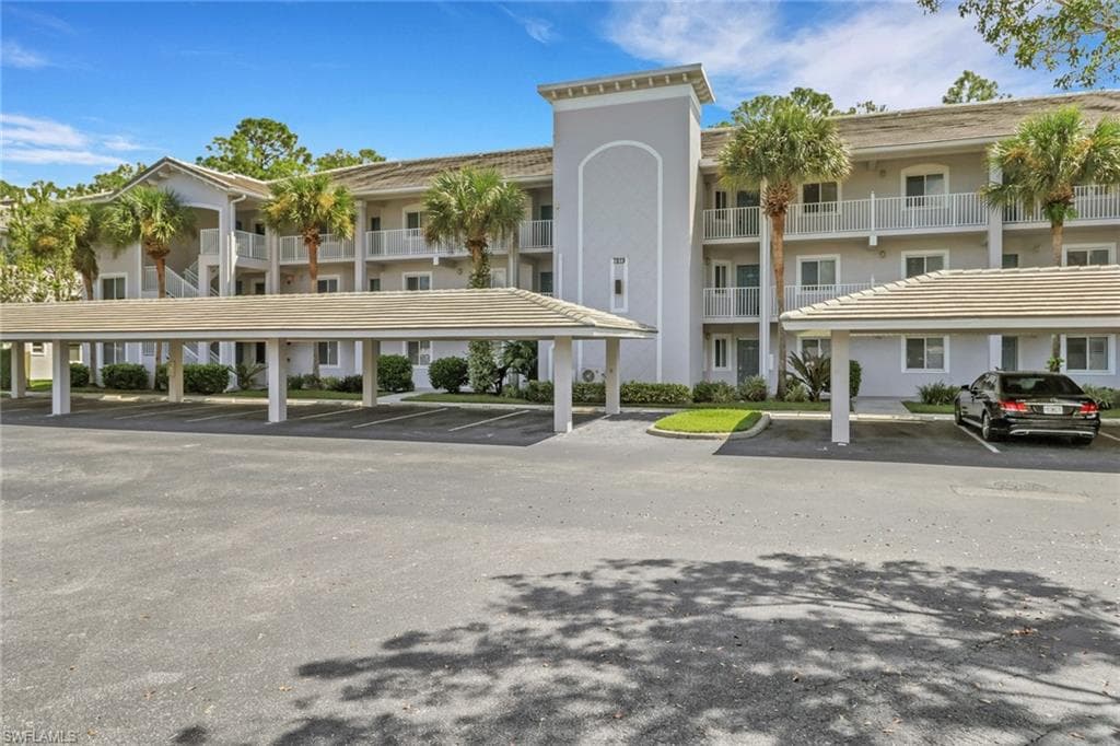 7819 Regal Heron CIR 203 NAPLES, FL 34104
