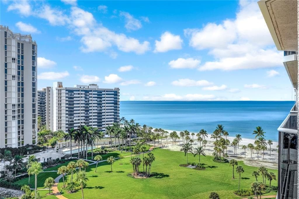 4041 Gulf Shore BLVD N 1108 NAPLES, FL 34103