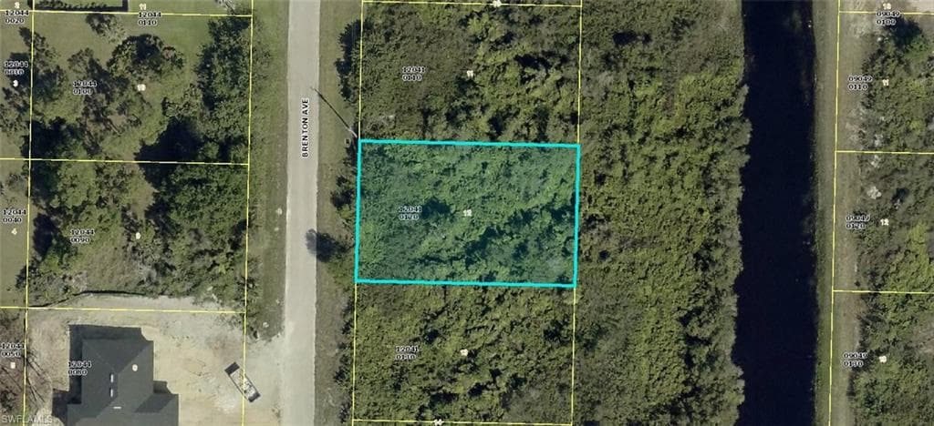 1046 Brenton AVE LEHIGH ACRES, FL 33974