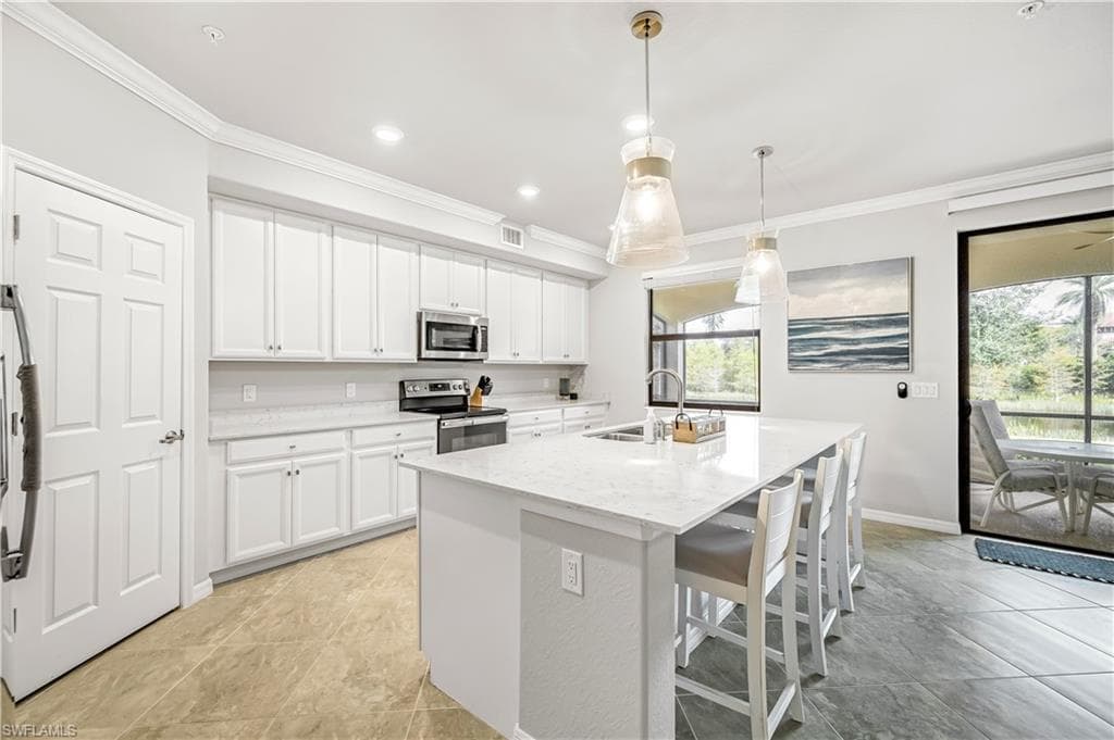 17251 Cherrywood CT 8901 BONITA SPRINGS, FL 34135