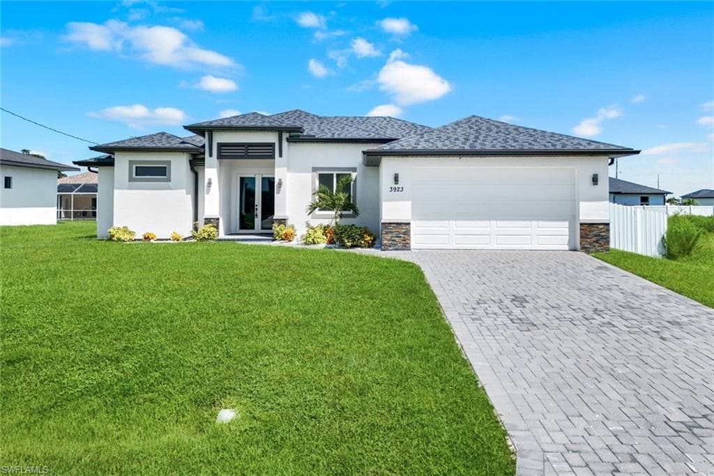 3923 38TH ST CAPE CORAL, FL 33993