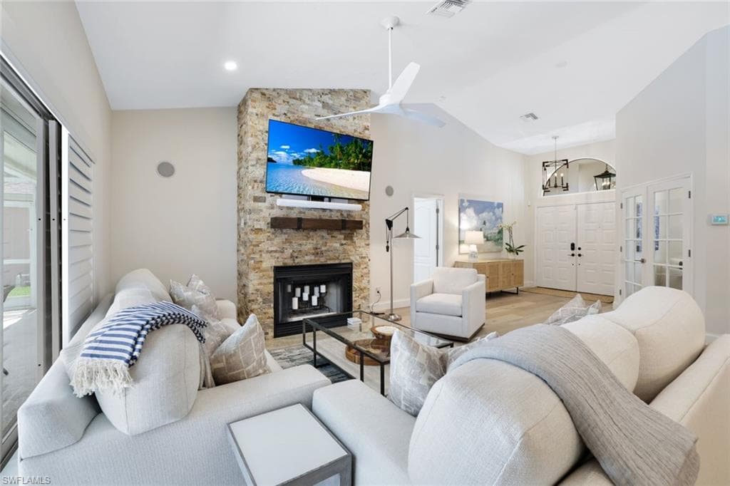 1507 Vintage LN NAPLES, FL 34104