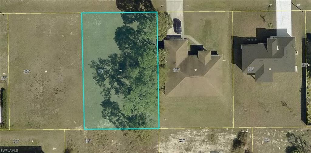 642 Chambers ST E LEHIGH ACRES, FL 33974