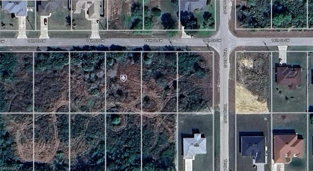 3605 14th ST SW LEHIGH ACRES, FL 33976