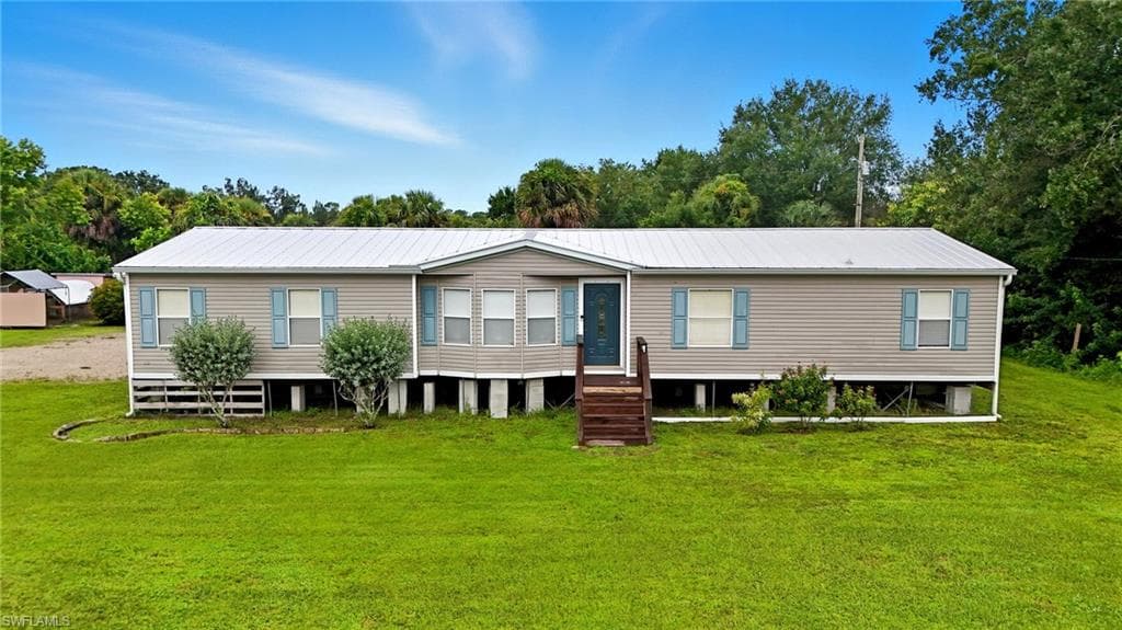 8200 Ebson DR NORTH FORT MYERS, FL 33917