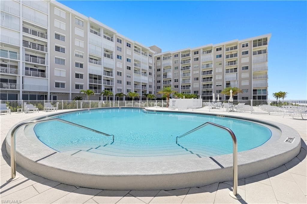 3443 Gulf Shore BLVD N 503 NAPLES, FL 34103