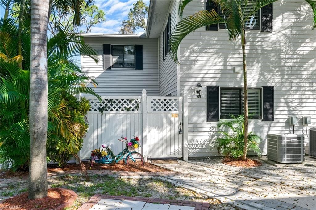 7738 Tamara Lee CT #102 FORT MYERS, FL 33907