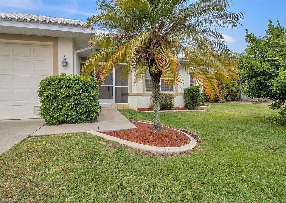 207 Lewis CIR PUNTA GORDA, FL 33950