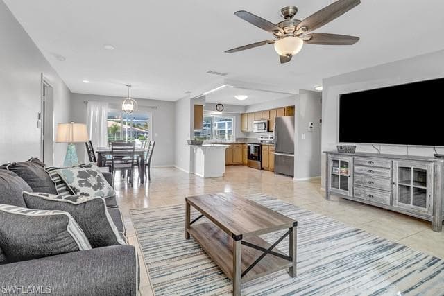 3522 SE 17th AVE CAPE CORAL, FL 33904