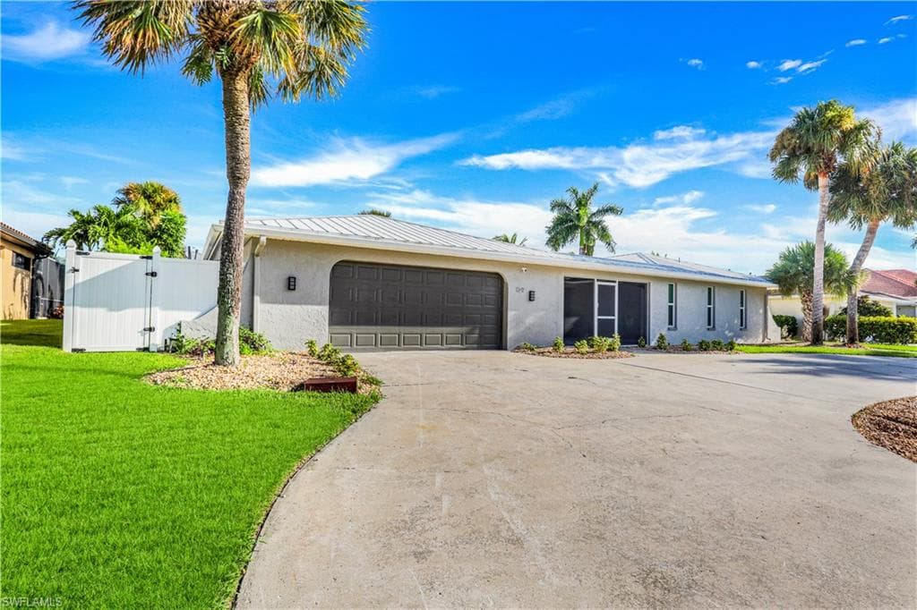 129 SW 54th TER CAPE CORAL, FL 33914