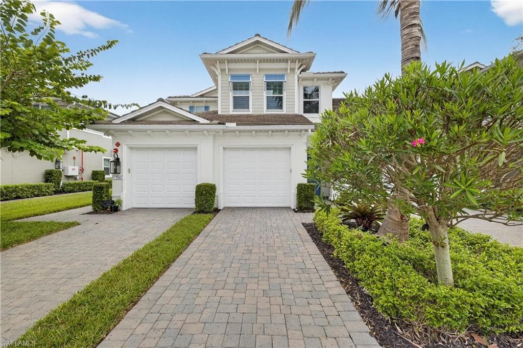 2319 Sawyers Hill RD 705 NAPLES, FL 34120