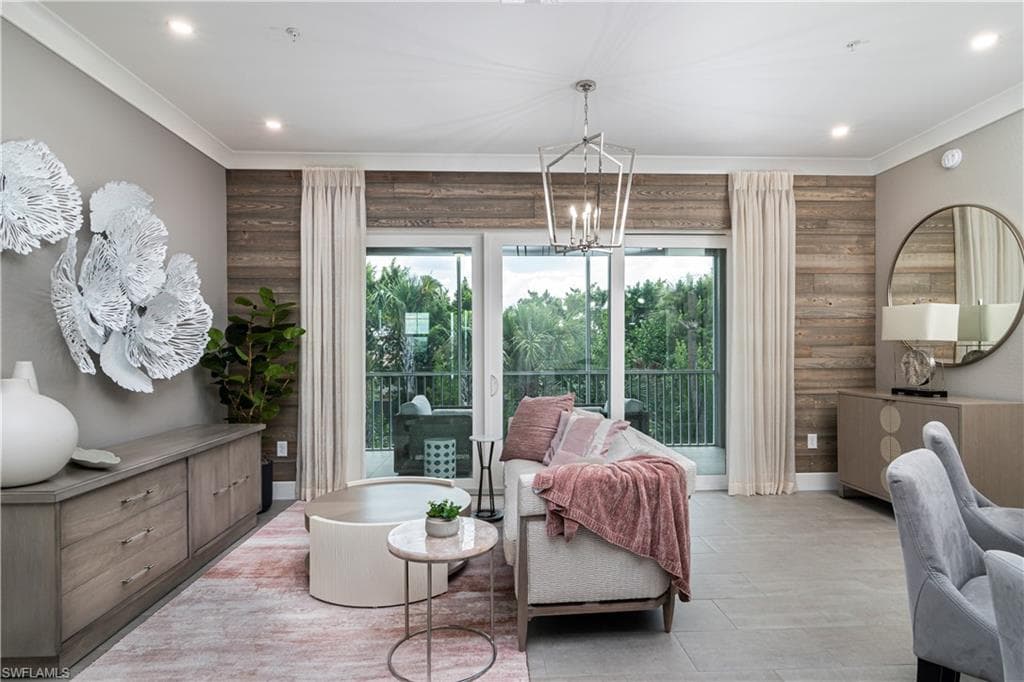 298 Indies DR E 202 NAPLES, FL 34114
